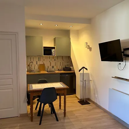 - Proche Centrex & Disneyland